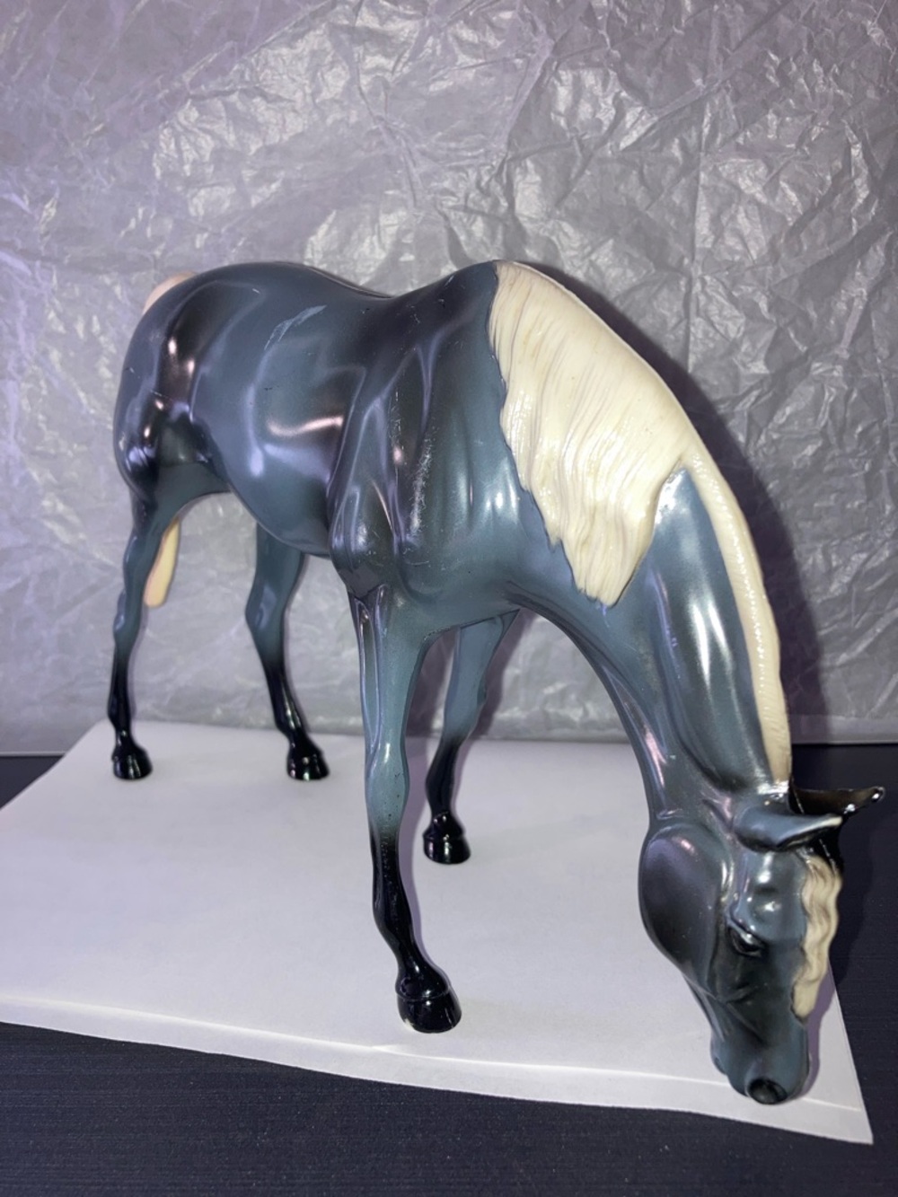 Vintage HARTLAND PLASTICS Blue/Gray w/White/Blonde GRAZING MARE Glossy 1960's - Picture 3 of 4